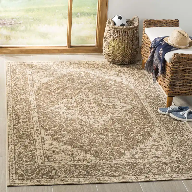 Safavieh Linden 100 Rug Collection LND137D - Beige / Cream Affordable