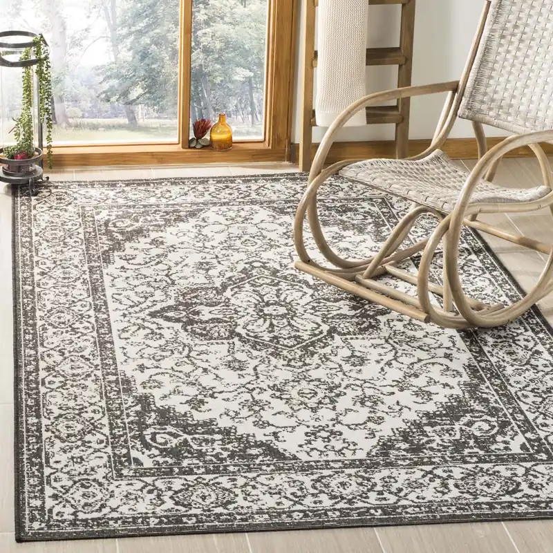 Safavieh Linden 100 Rug Collection LND137A - Light Grey / Charcoal Free Delivery
