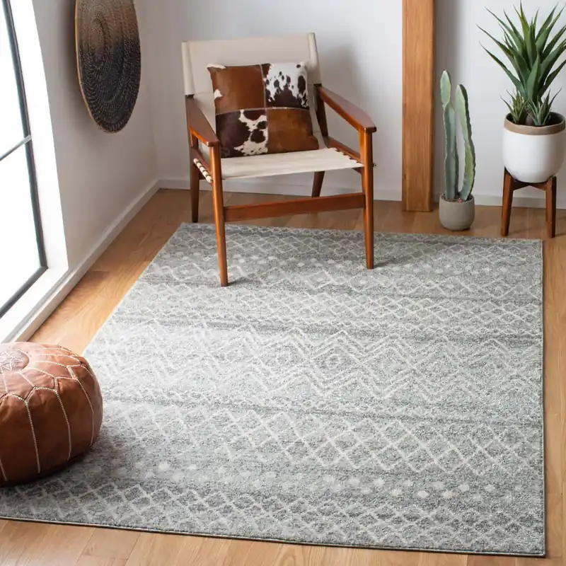 Safavieh Madison 700 Rug Collection MAD798G - Silver / Ivory Direct From Manufacturer