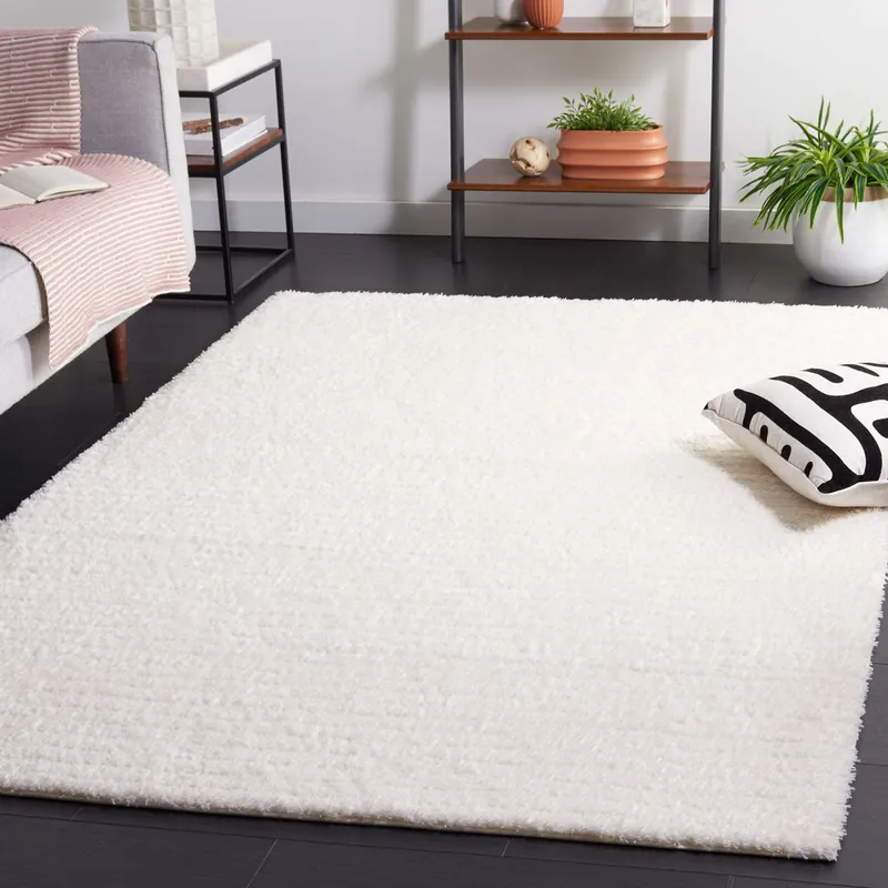 Safavieh Tahoe Shag Collection, THO651A - Ivory Hot Deal