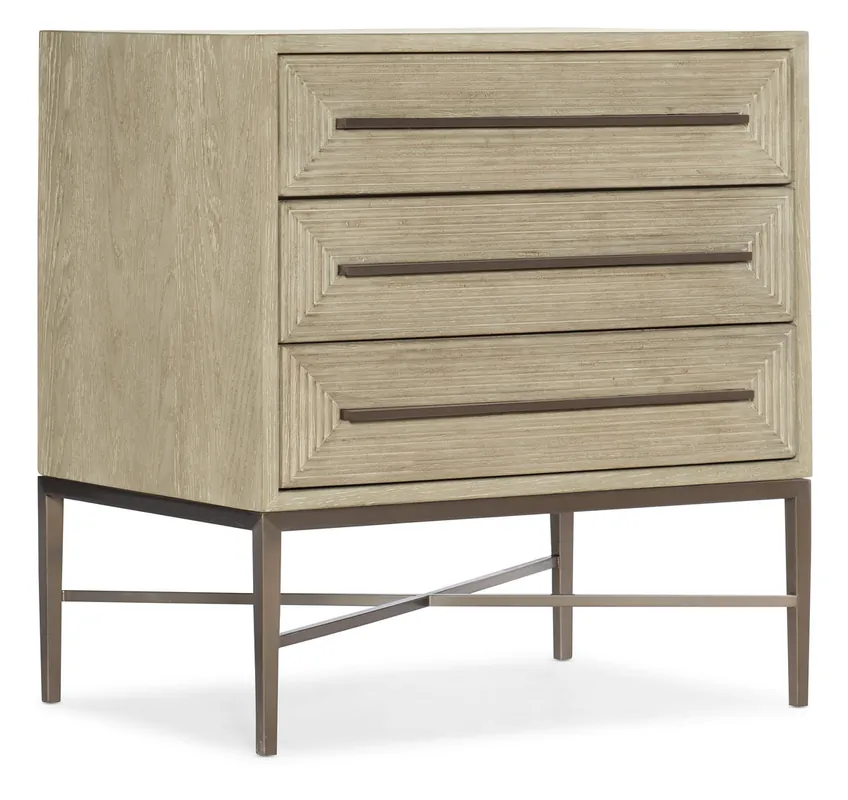Fan Favorite Cascade Three-Drawer Nightstand | Hooker Furniture - 6120-90115-80