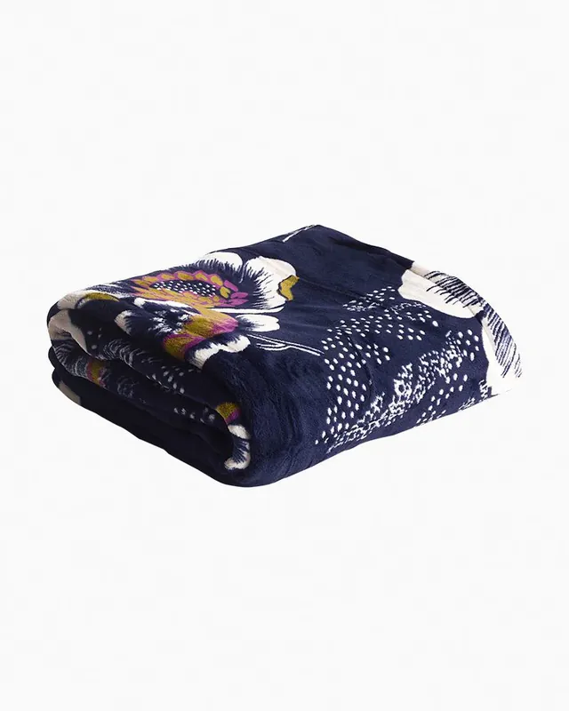 Plush Throw Blanket in Seurat Floral Luxury