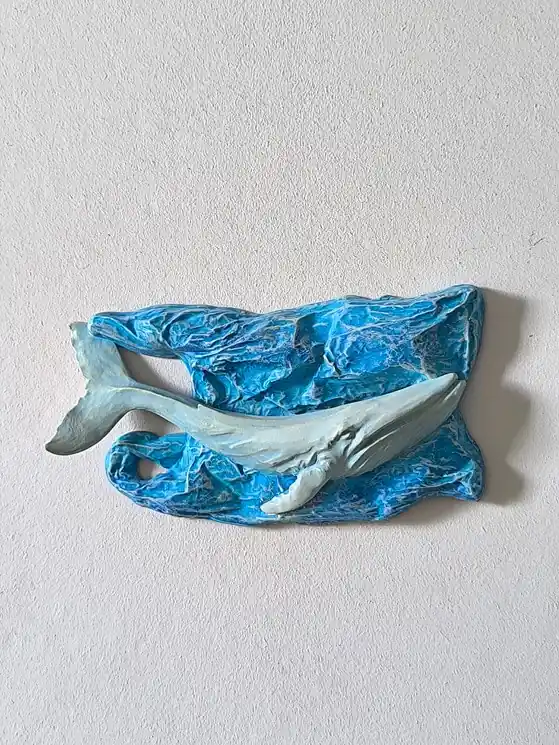 ▷ A sea of plastic by Federico Alibrio, 2025 | Resin sculpture Handmade