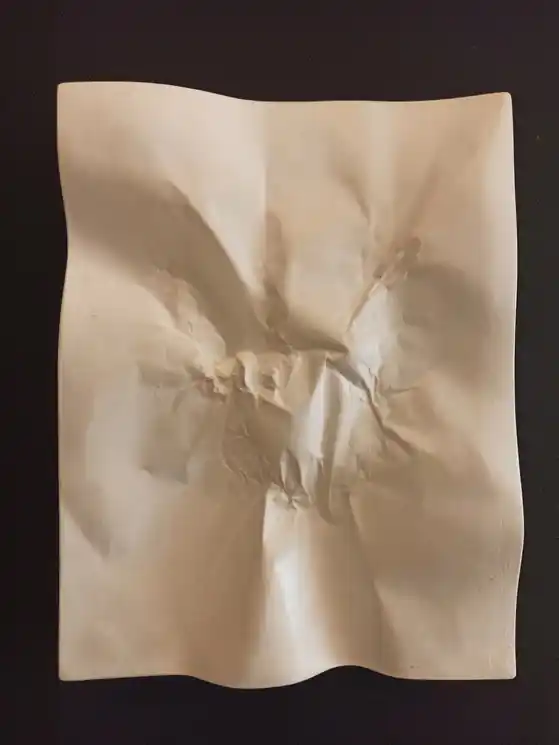 ▷ Feuille enfoncée dans la bouche by Eric Pougeau, 2022 | Plaster Sculpture Place Order